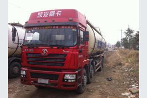 山東濟(jì)寧梁山縣二手前四后八散裝水泥罐車選購指南 歐曼、德龍、豪沃車型分析